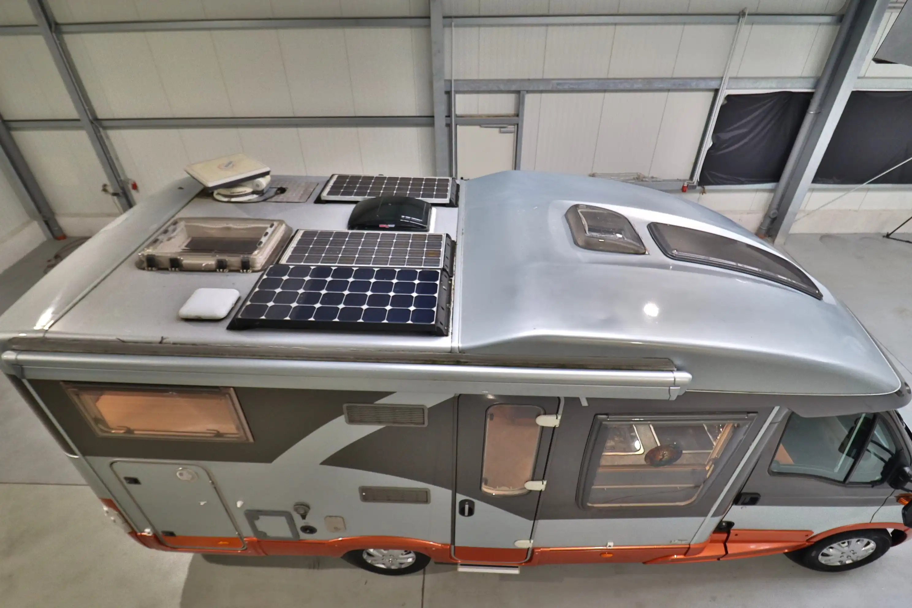 BUERSTNER Mega Van IT 675
